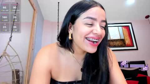 Snapshot of paulafer_ chatting on March 8, 11:07 pm online show from March 8, 11:07 pm