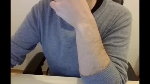 paulbazo83 online show from March 27, 9:43 am