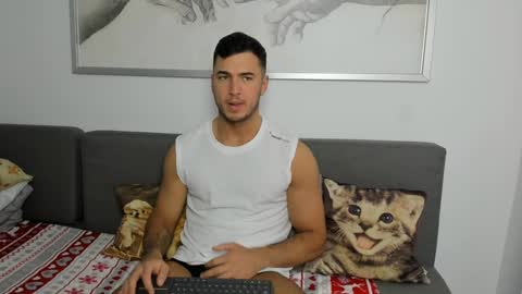 paulblack021 online show from December 7, 7:27 pm