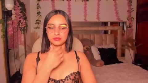 paulha_miller online show from September 18, 12:42 pm