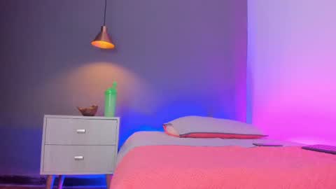 Snapshot of paulin01_ chatting on February 10, 9:15 pm Paulina online show from February 10, 9:15 pm
