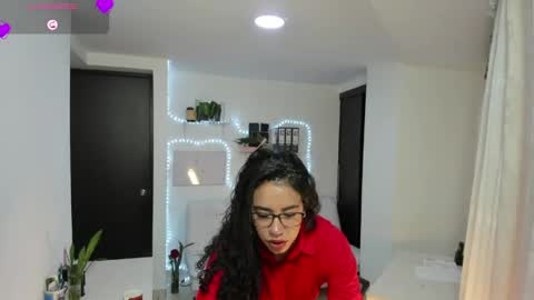 paulina online show from May 26, 8:53 am