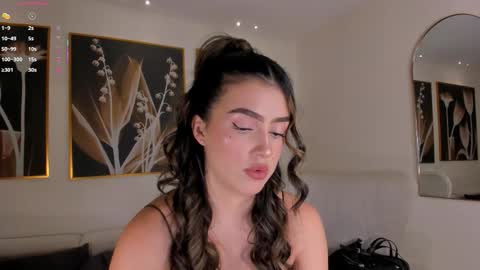 Paulina Santos  online show from February 5, 8:34 pm