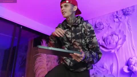 Paulo online show from February 8, 5:33 am