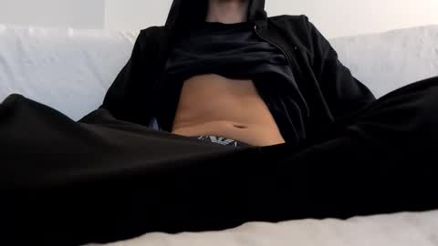 paulorodz11 online show from November 19, 10:08 pm