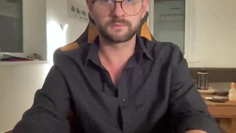 love bush online show from October 7, 5:09 pm