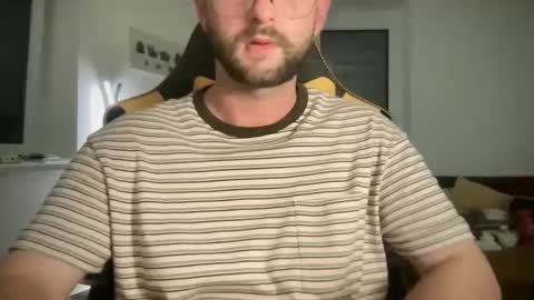 love bush online show from May 26, 9:21 pm