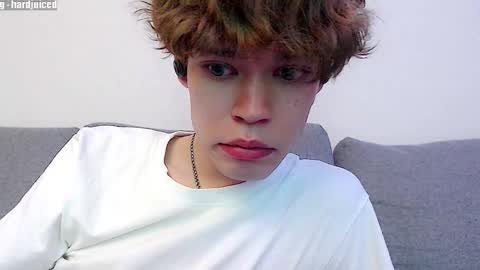 pawclaw online show from November 23, 7:01 pm