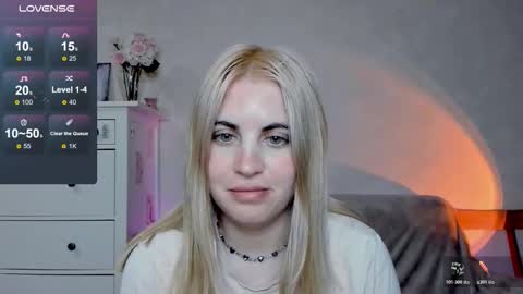 Allisses online show from November 13, 10:18 am