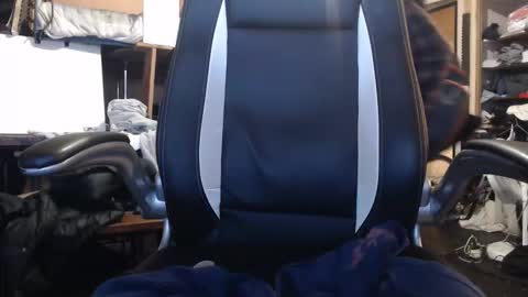 pc8474408 online show from April 9, 6:35 pm