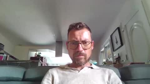 pchittt online show from April 25, 2:47 pm