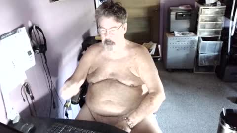 PcolaBottom online show from November 24, 9:13 pm