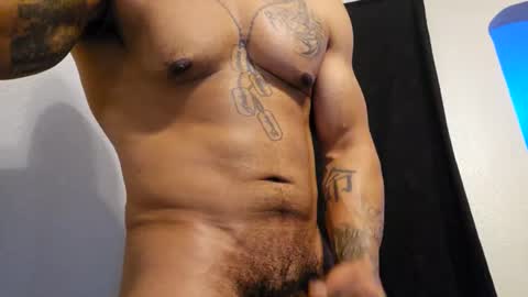 Snapshot of pcuddy3 chatting on February 21, 5:42 pm Phenomenal online show from February 21, 5:42 pm