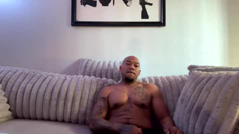 Snapshot of pcuddy3 chatting on February 18, 4:14 pm Phenomenal online show from February 18, 4:14 pm