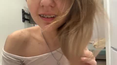 Peachy online show from April 19, 6:10 pm