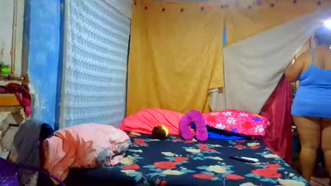 pecadodulce online show from June 25, 3:39 pm