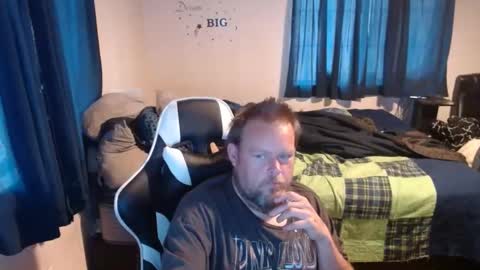 pecker40 online show from December 29, 4:40 pm