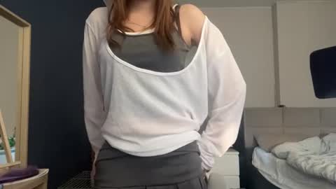 Luna Vale online show from June 17, 3:17 pm