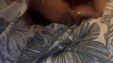 penutbutter691 online show from November 26, 1:19 pm