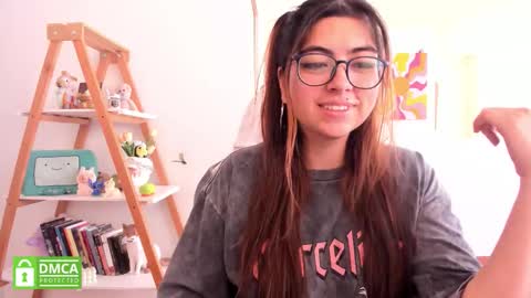 Sarah Ana Banana online show from February 12, 4:32 pm