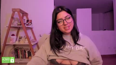 Sarah Ana Banana online show from February 24, 7:22 am