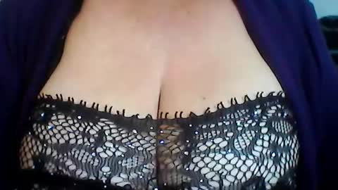 perlita070822 online show from July 24, 3:58 am
