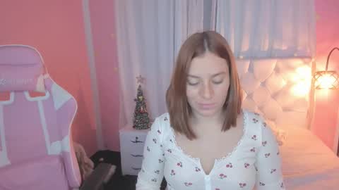 Marie online show from December 5, 9:52 am