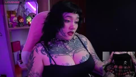 Snapshot of persefone_underworld chatting on October 6, 7:10 pm persefone_underworld online show from October 6, 7:10 pm