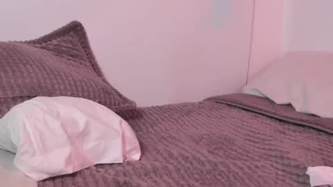 Rose online show from March 5, 9:15 pm