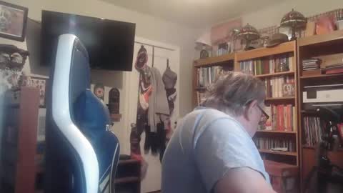 peterinohio57 online show from May 16, 12:37 pm