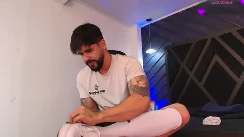 PETES EVANS new account online show from April 4, 11:12 pm