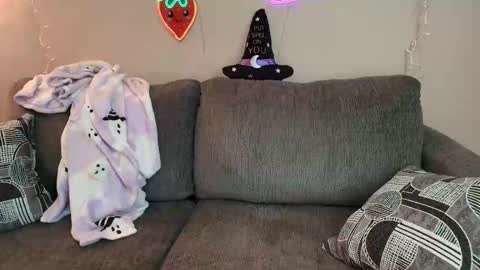 Little cupcake online show from September 29, 6:18 pm