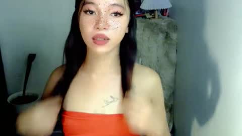 petite_mary69 online show from March 26, 5:02 am