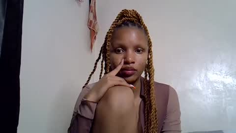 petite_melinda online show from July 7, 10:03 pm