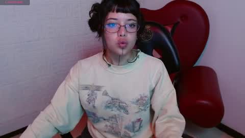 Melody online show from April 4, 3:19 pm