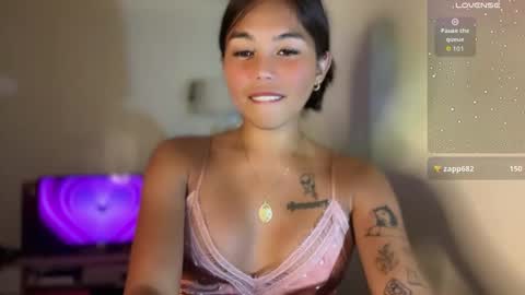 Snapshot of petitegirlx69 chatting on September 11, 5:25 pm miss lisa online show from September 11, 5:25 pm