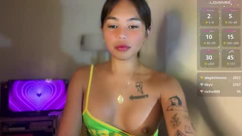Snapshot of petitegirlx69 chatting on September 24, 8:48 pm miss lisa online show from September 24, 8:48 pm