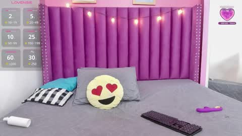 little sharon online show from December 16, 3:03 am