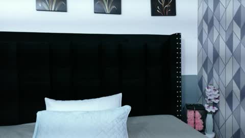 little sharon online show from April 14, 2:48 am