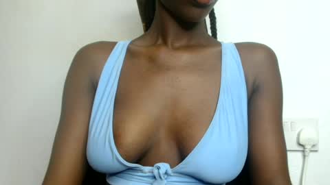 petitgirl88 online show from June 20, 5:46 am