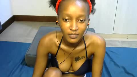 petitpearl online show from March 4, 9:11 pm