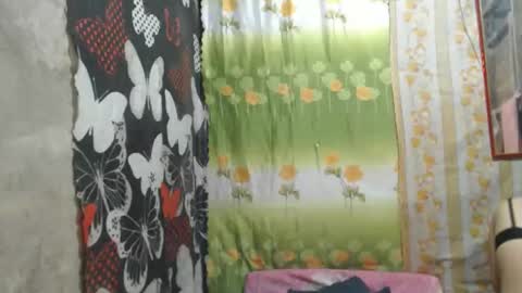 pettygirl69 online show from December 16, 11:44 pm