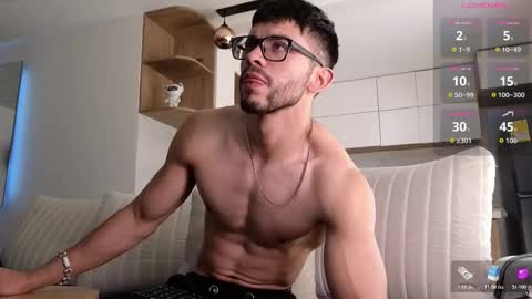 phantom_bigger1 online show from November 20, 2:58 pm