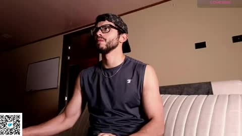 phantom_bigger1 online show from April 14, 4:05 am