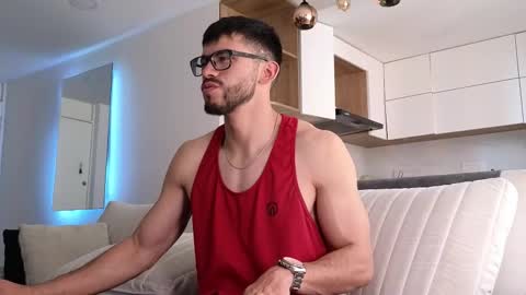 phantom_bigger1 online show from January 17, 6:39 pm