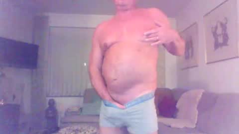 Snapshot of phil279 chatting on October 16, 9:57 pm Phil online show from October 16, 9:57 pm