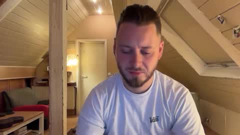 Ben 1995 online show from February 8, 7:39 pm