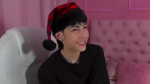 Phil.   INDEPENDENT MODEL online show from March 11, 3:53 am