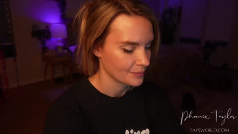 PHOENIX TAYLOR online show from October 30, 1:39 am