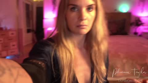PHOENIX TAYLOR online show from November 21, 2:09 am
